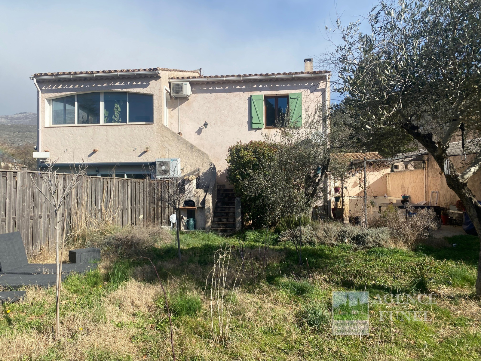 Vente St VallierdeThiey, Très Bel appartement 4 Pièces avec Jardin et