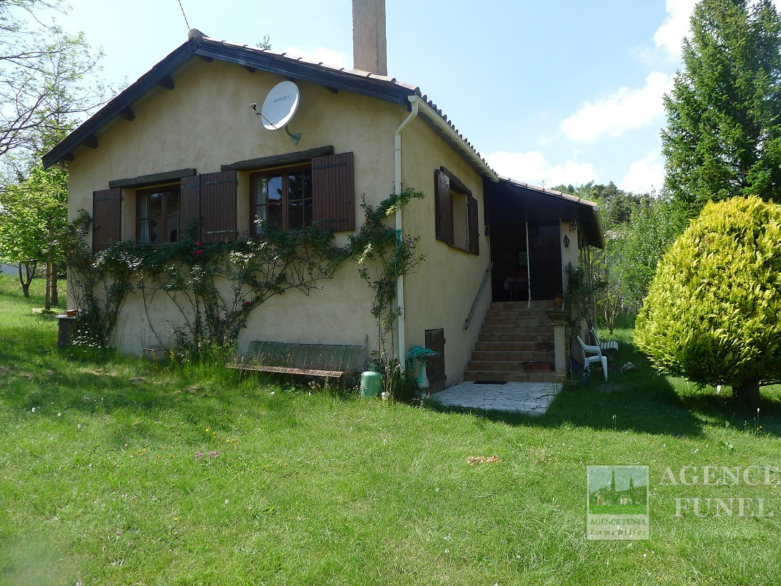 vente La Martre A 35 Min de St Vallier Villa