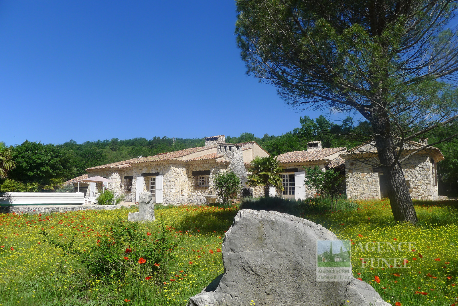 vente St Vallier de Thiey Villa Individuelle de Plainpied 5 chambres